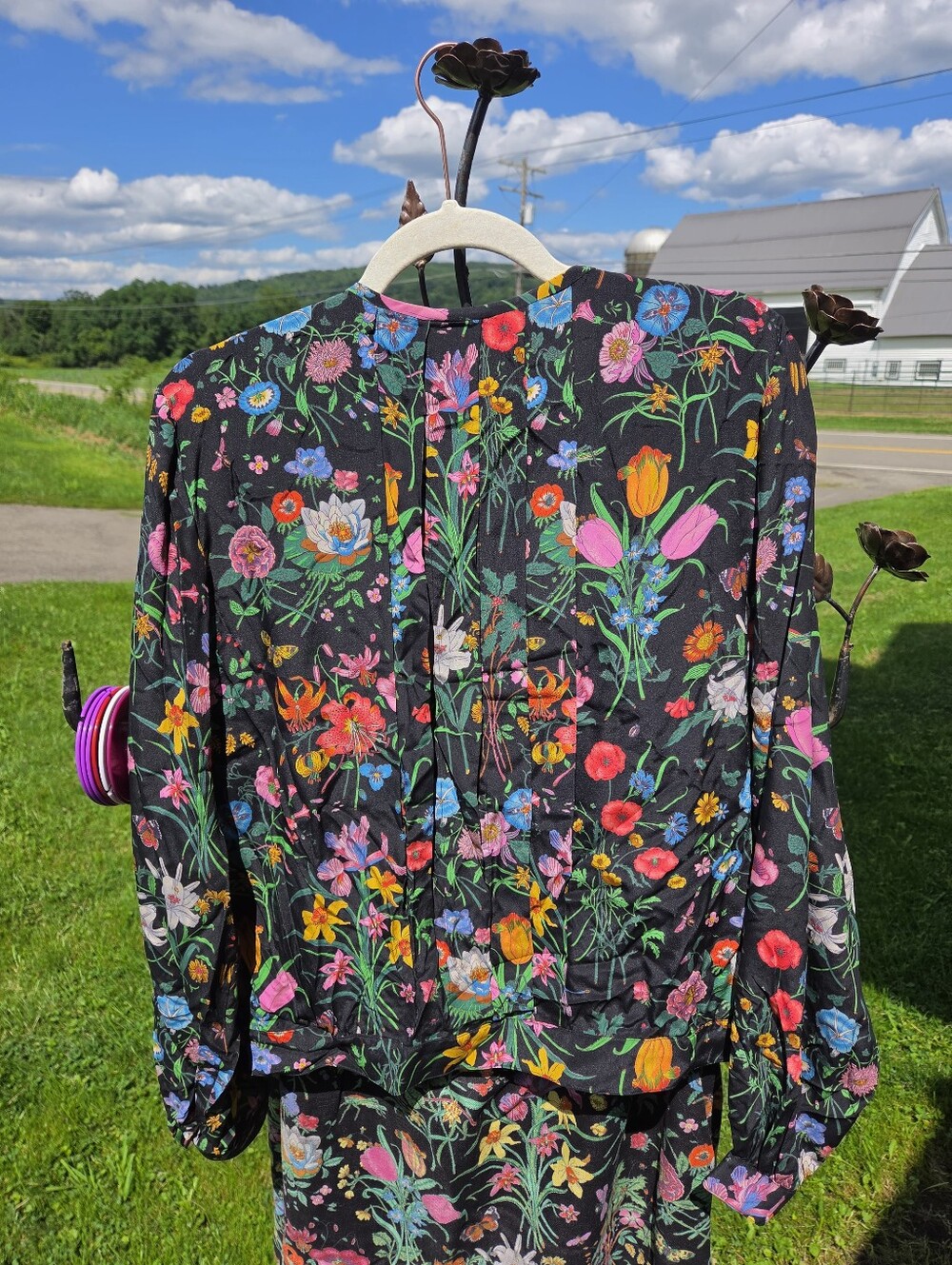 VTG 1970s GUCCI Skirt Set. 100% Silk Blouse. 100% Wool Skirt. Black Flora - Picture 3 of 14